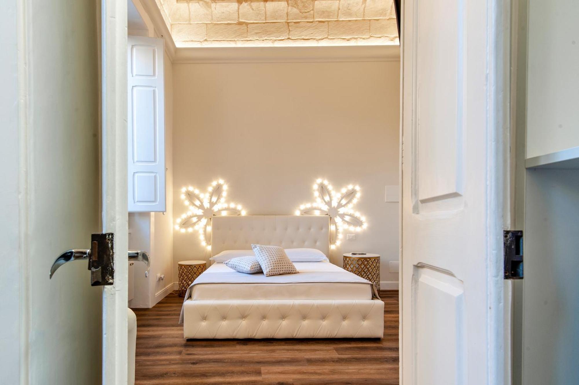 Vittoria Luxury House Bed & Breakfast Lecce Dış mekan fotoğraf